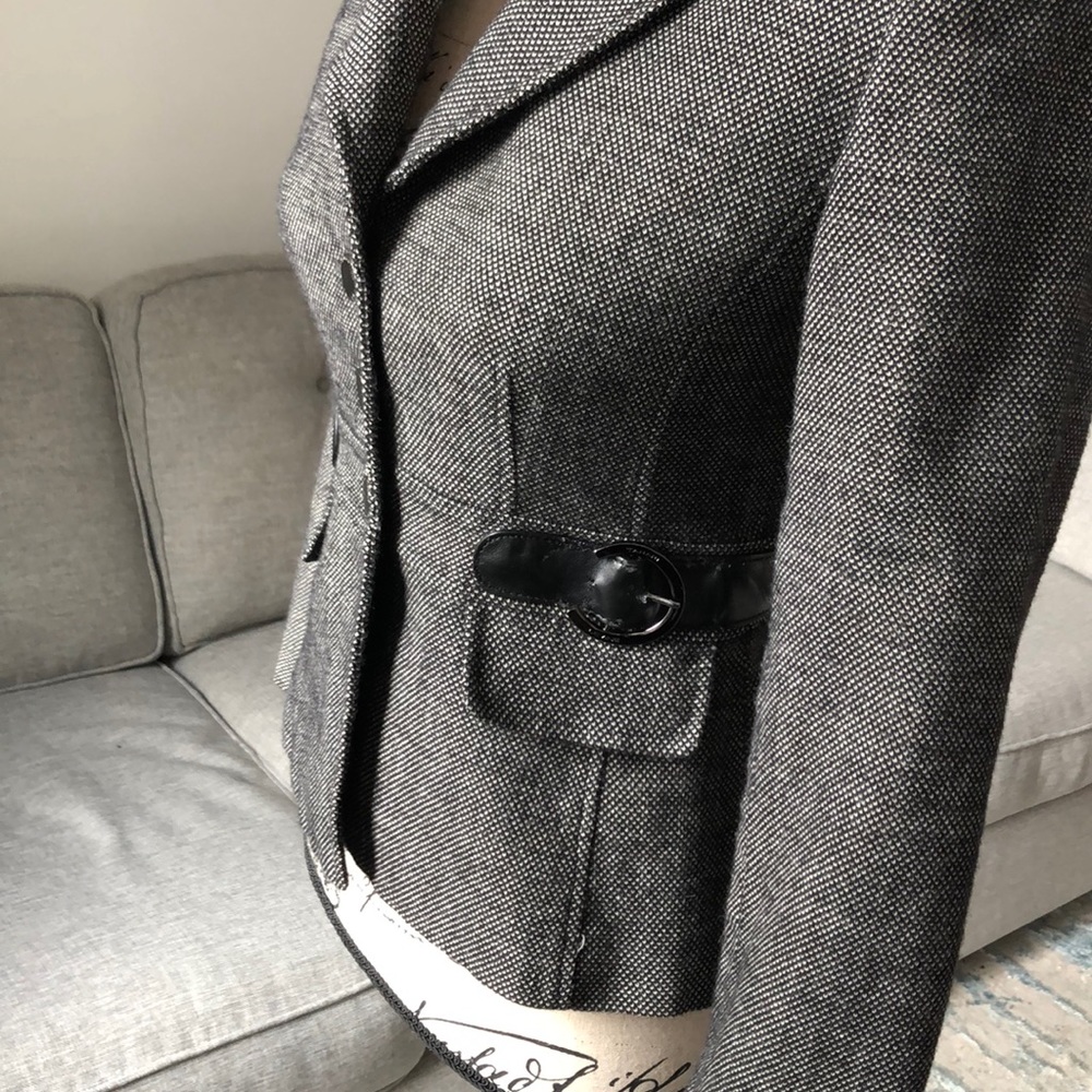 Tahari jacket - Picture 4 of 5